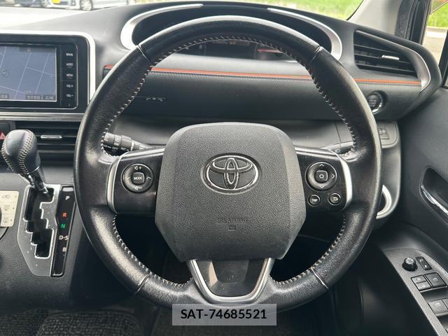Toyota SIENTA 2015-12 8373794-18