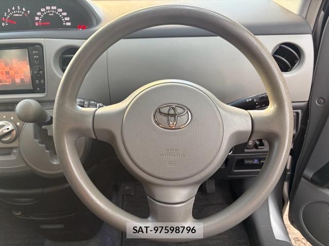 Toyota SIENTA 2007-11 8373821-14