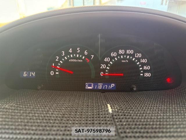 Toyota SIENTA 2007-11 8373821-16