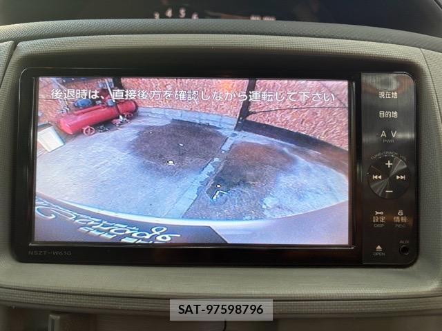 Toyota SIENTA 2007-11 8373821-17