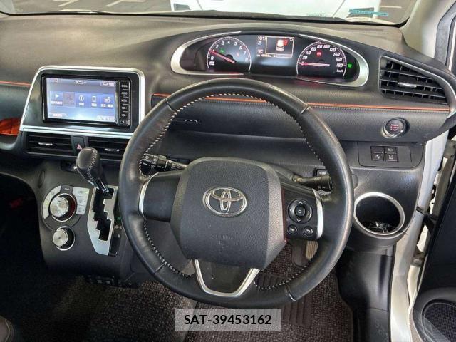 Toyota SIENTA 2018-10 8373845-2