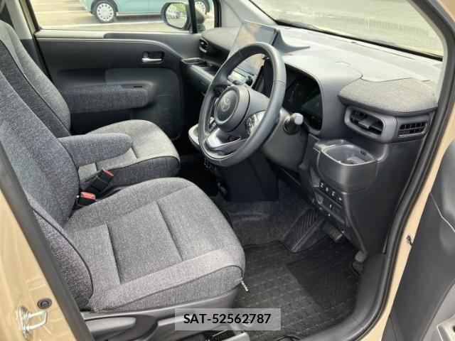 Toyota SIENTA 2024-11 8374097-3