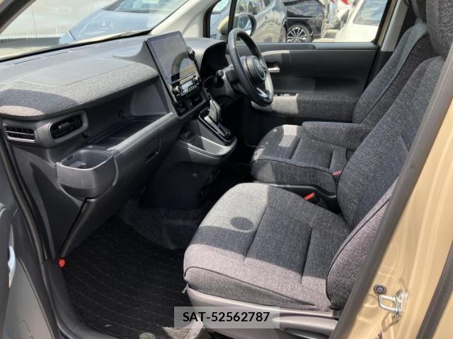 Toyota SIENTA 2024-11 8374097-6