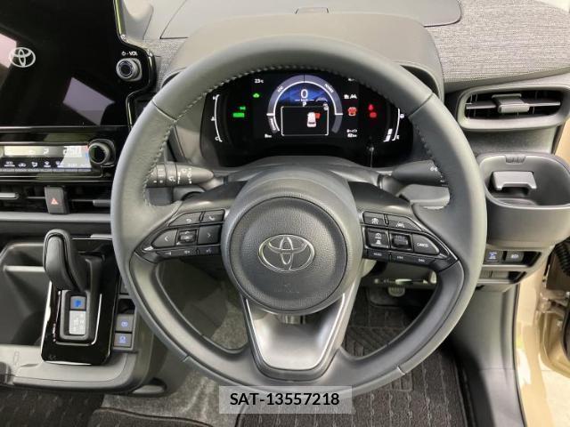 Toyota SIENTA 2026-05 8374107-14