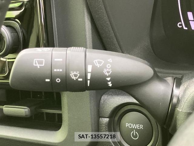 Toyota SIENTA 2026-05 8374107-16
