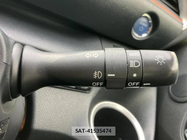 Toyota SIENTA 2019-11 8374204-15