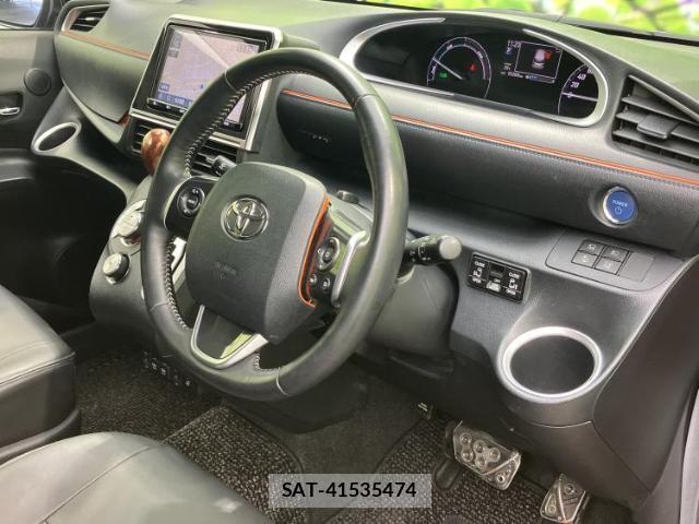 Toyota SIENTA 2019-11 8374204-4