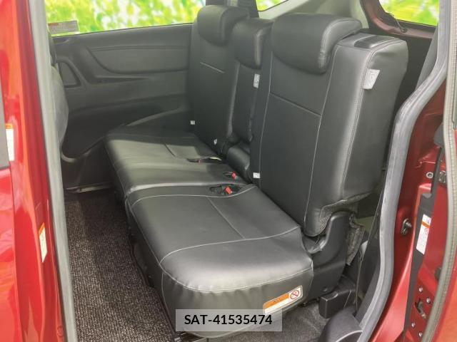 Toyota SIENTA 2019-11 8374204-6