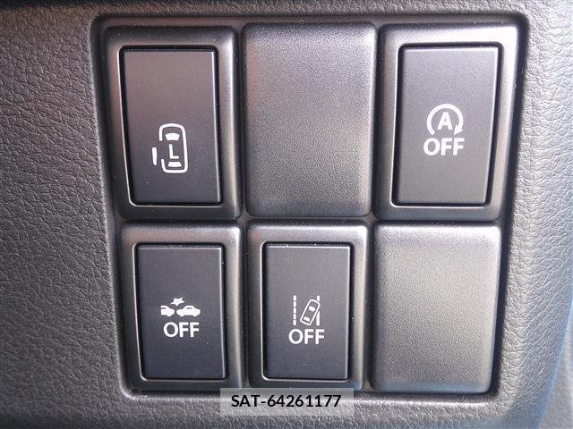 Suzuki SPACIA 2017-07 8372938-11