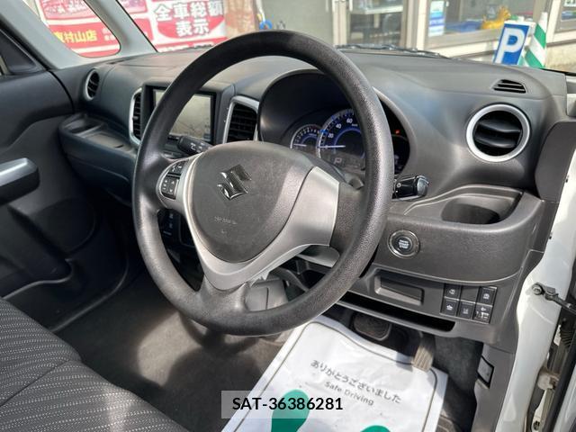 Suzuki SPACIA 2017-09 8373195-13