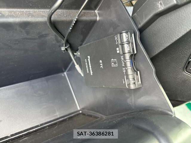 Suzuki SPACIA 2017-09 8373195-6
