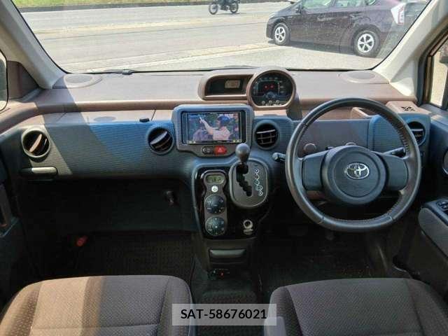Toyota SPADE 2014-05 8373676-4