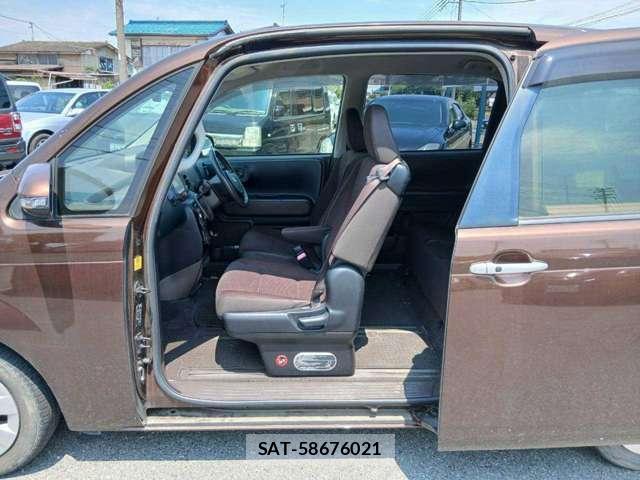 Toyota SPADE 2014-05 8373676-7