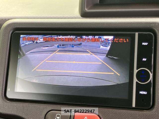 Toyota SPADE 2014-04 8374220-11