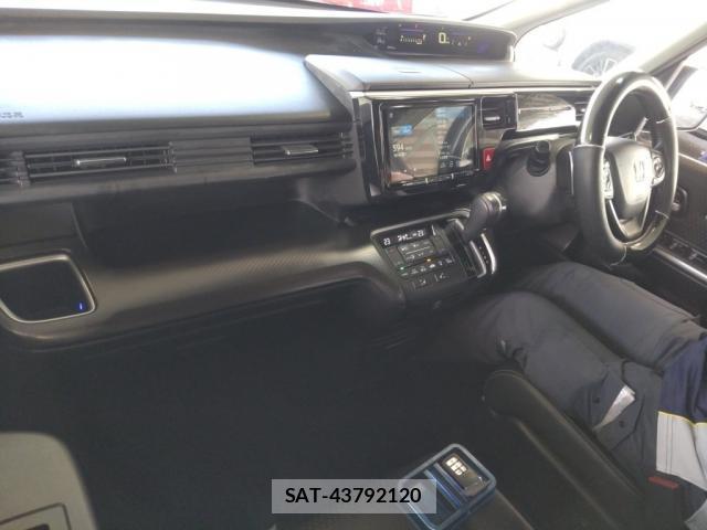Honda e 2021-03 8372888-2