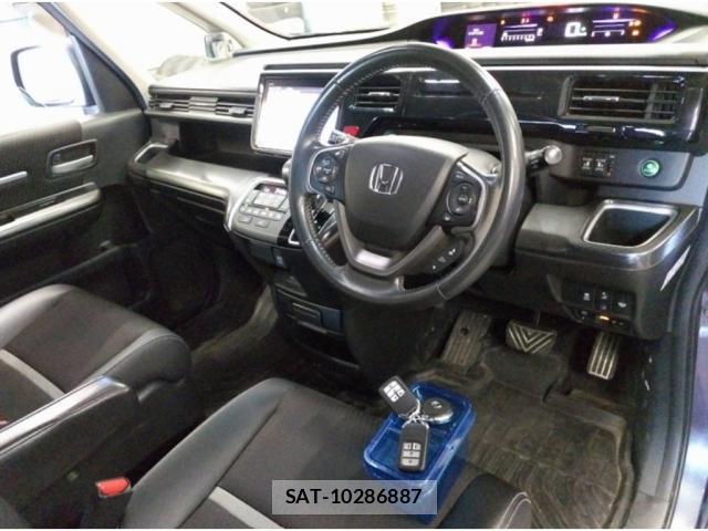 Honda e 2018-03 8372906-2