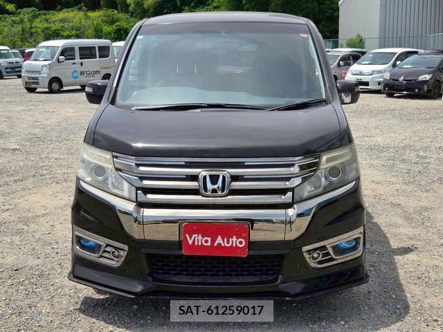 Honda e 2013-10 8373487-11