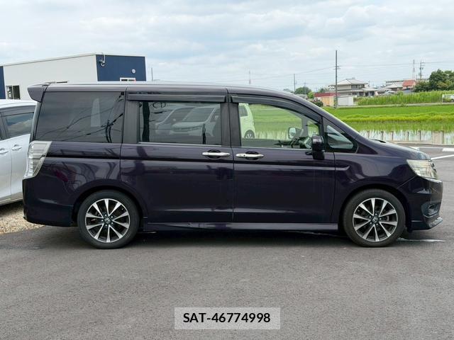 Honda e 2014-05 8373782-2