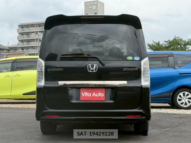 Honda e 2013-09 8373790-10