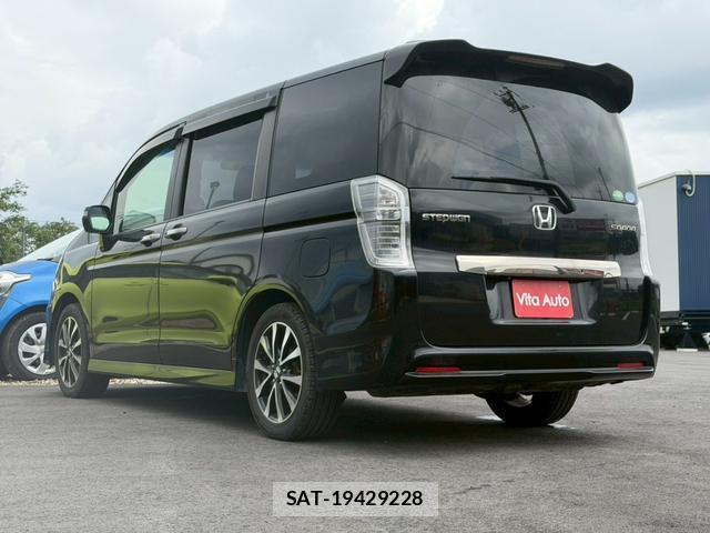 Honda e 2013-09 8373790-19