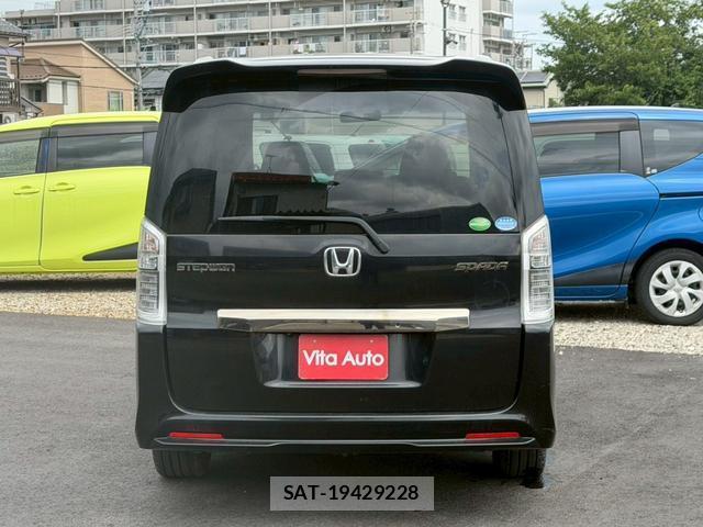 Honda e 2013-09 8373790-3