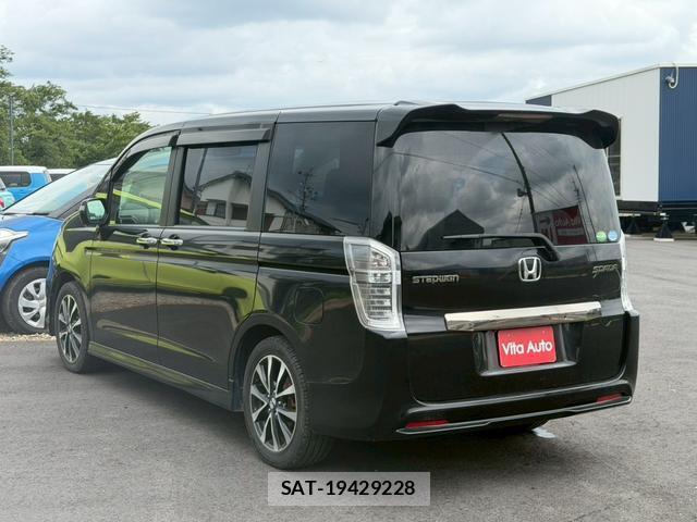 Honda e 2013-09 8373790-4