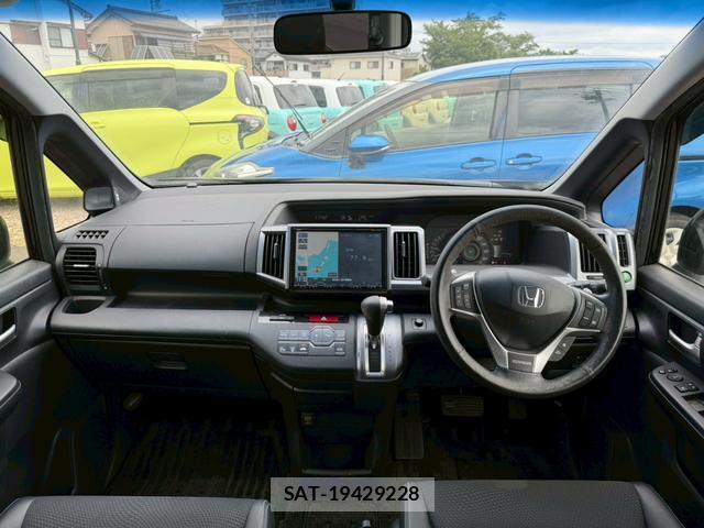 Honda e 2013-09 8373790-7