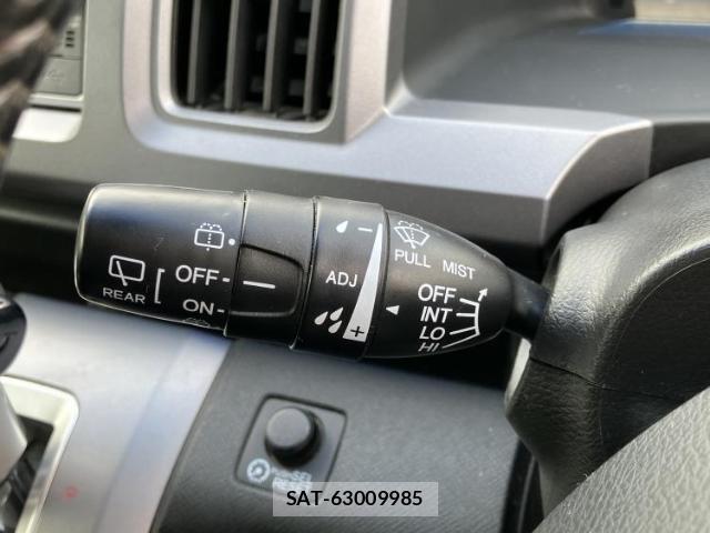 Honda e 2012-08 8373974-16