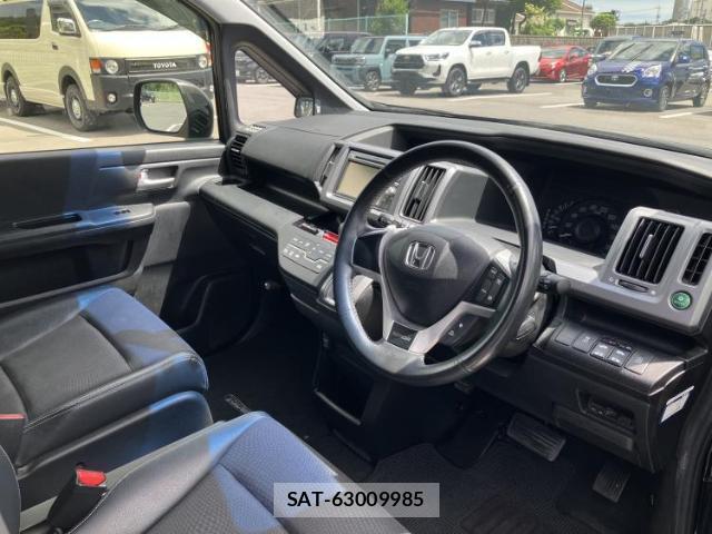 Honda e 2012-08 8373974-3