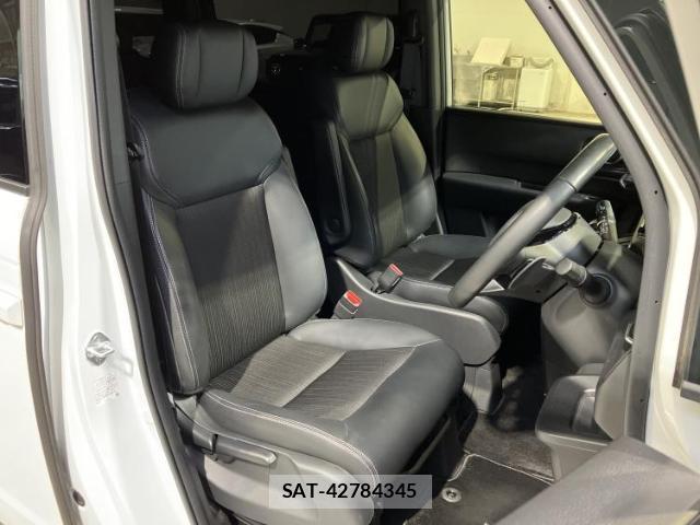 Honda e 2024-01 8374081-3