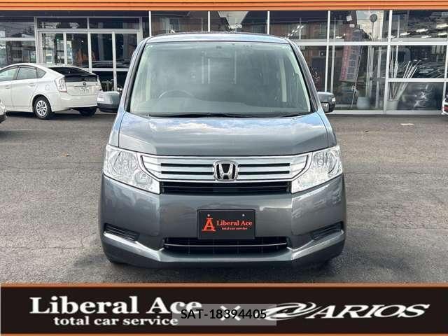Honda e 2011-06 8372586-1