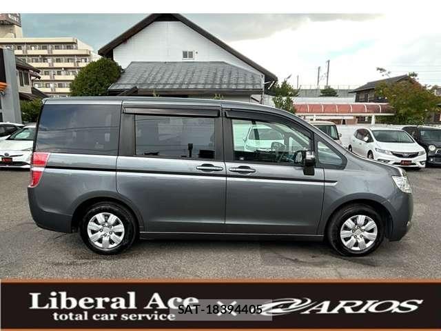 Honda e 2011-06 8372586-3