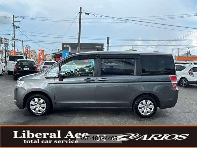 Honda e 2011-06 8372586-4