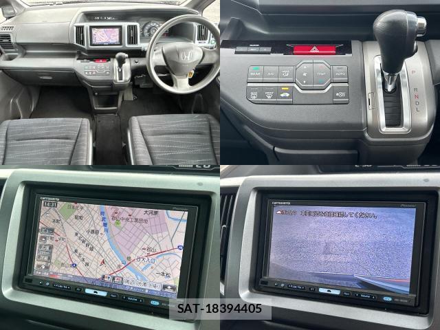 Honda e 2011-06 8372586-6