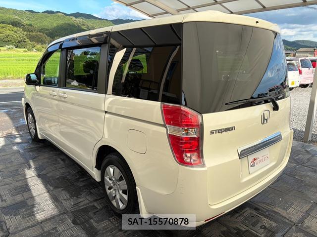 Honda e 2011-02 8372600-1