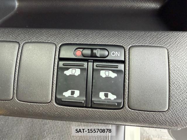 Honda e 2011-02 8372600-3