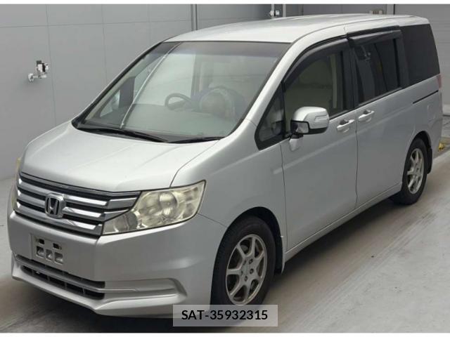 Honda e 2014-04 8372840-0