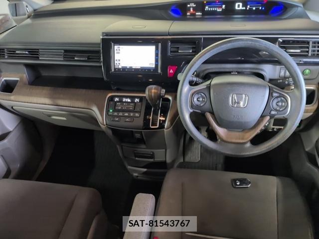 Honda e 2015-07 8372895-2