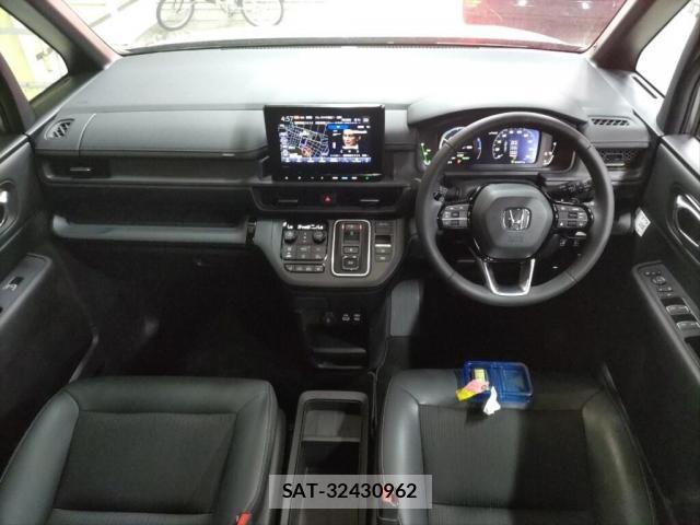 Honda e 2024-01 8373113-2