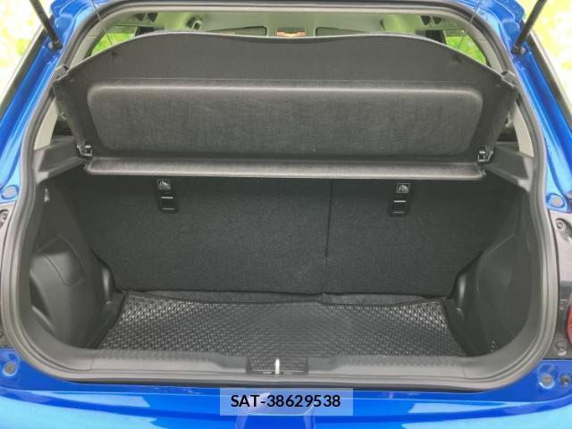 Suzuki SWIFT 2021-11 8373411-7