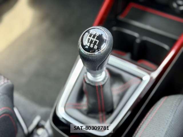 Suzuki SWIFT 2018-03 8373261-19