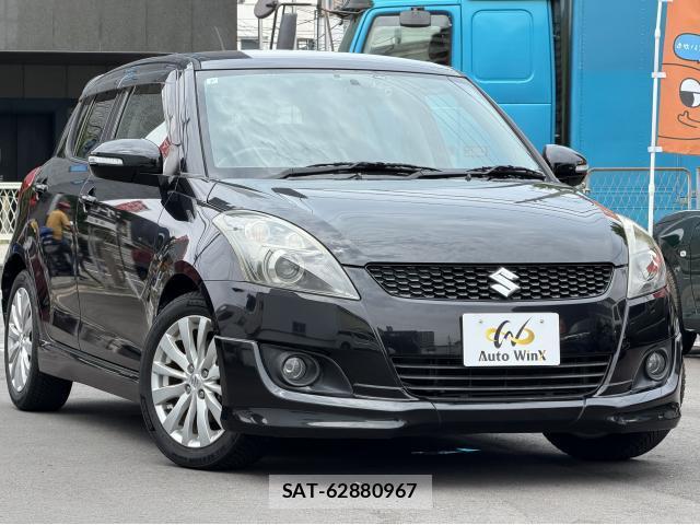 Suzuki SWIFT 2012-12 8373689-1