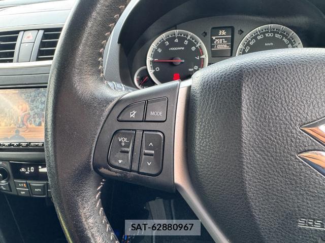 Suzuki SWIFT 2012-12 8373689-13