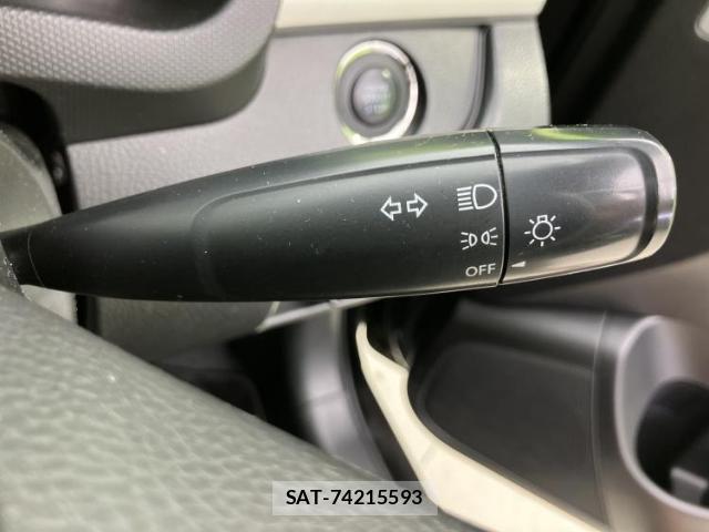 Suzuki SWIFT 2014-03 8374080-14