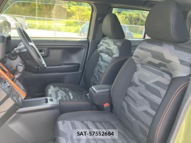 Daihatsu TAFT 2020-10 8374105-6
