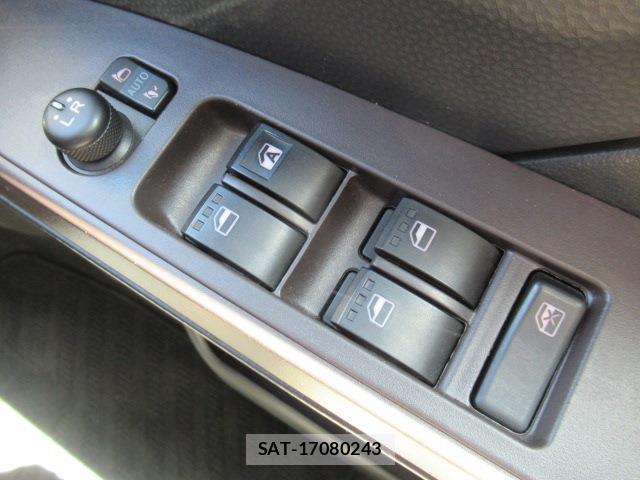 Toyota TANK 2018-09 8373187-10