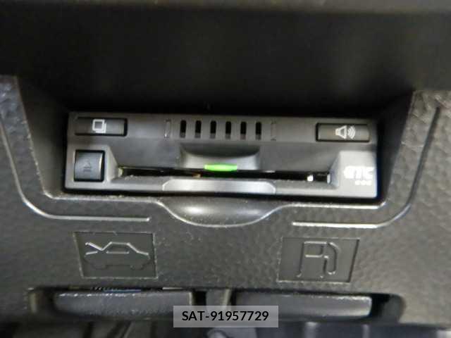 Toyota TANK 2017-04 8373215-12