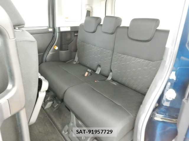 Toyota TANK 2017-04 8373215-17