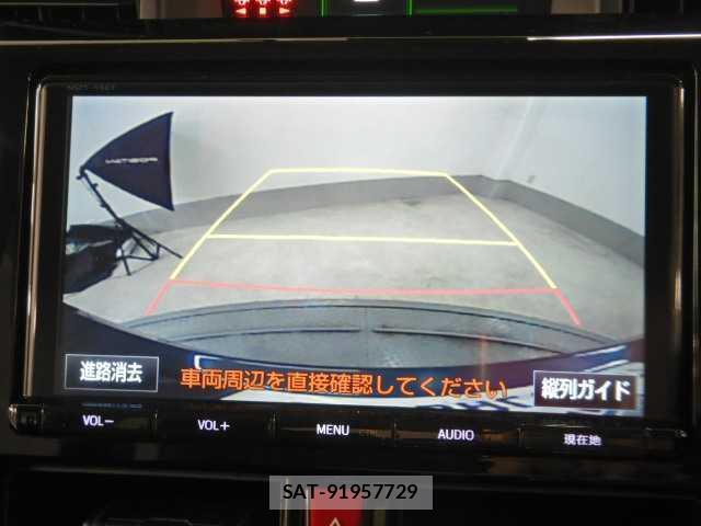 Toyota TANK 2017-04 8373215-3
