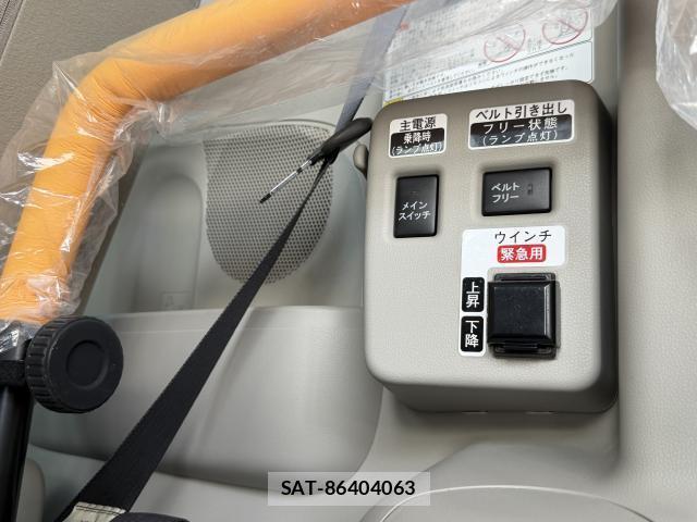 Daihatsu TANTO 2014-06 8372735-8